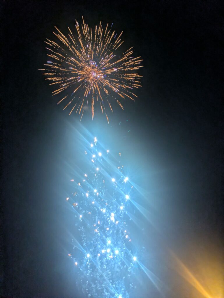 Pxl 20251231 2318350045108616639083840108.jpg